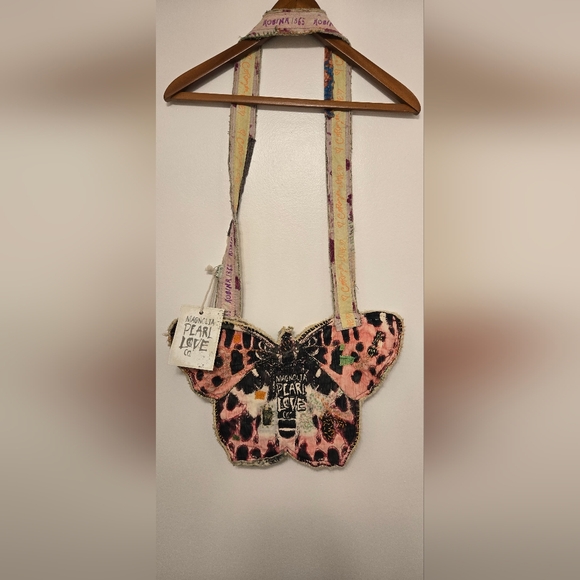 Magnolia Pearl Crossbody Buttefly Bag - Picture 3 of 5